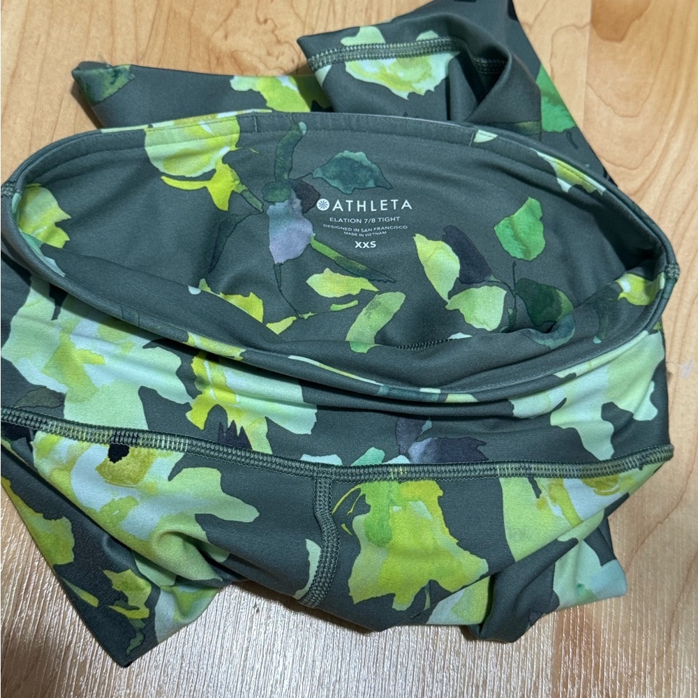 Athleta Green and Yellow Leggings for Active Comfort - Picture 5 of 13